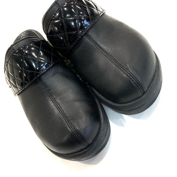 CROCS Leather Clogs (Sz 9) - Picture 5 of 8